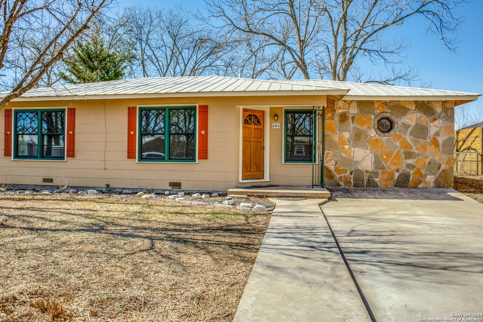 406 N Edison St, Fredericksburg, TX 78624 - photo 1