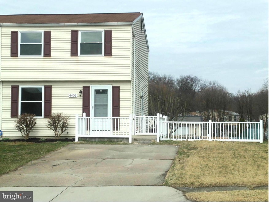 4402 Hallfield Manor Dr, Nottingham, MD 21236 - photo 1