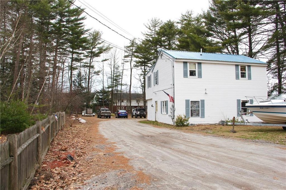 56 Thomas Point Rd. 2 unit on large...