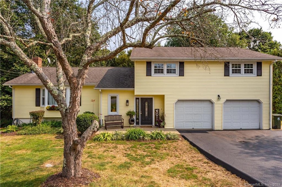 1 Grandview Ct, Norwich, CT 06360 - photo 1