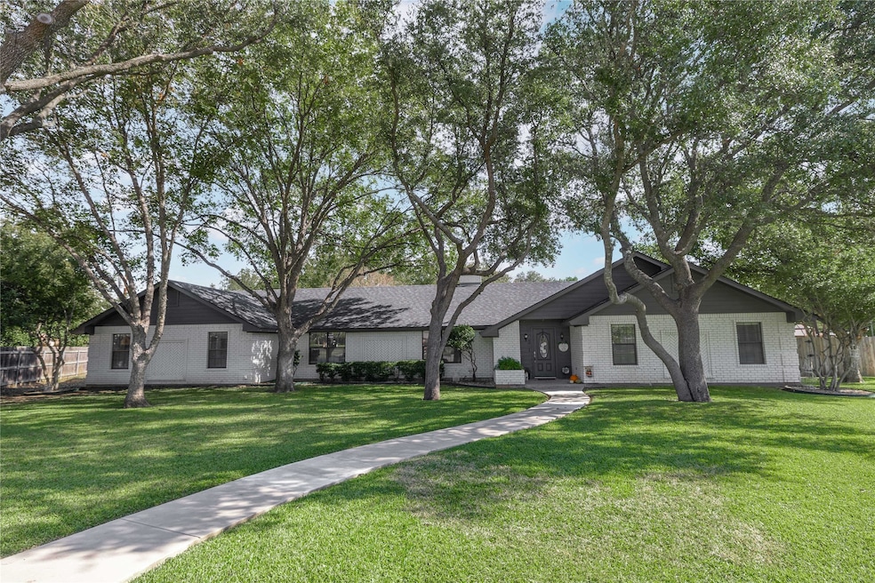 3 Redstone Ct, Brownwood, TX 76801 - photo 1