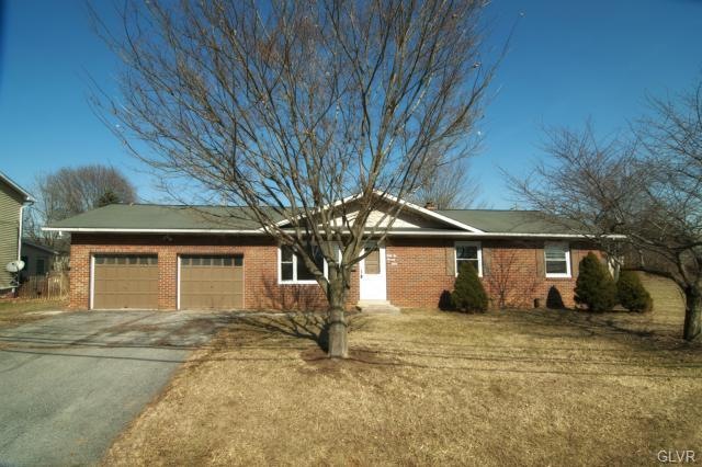 4273 N Church St, Whitehall, PA 18052 - photo 1