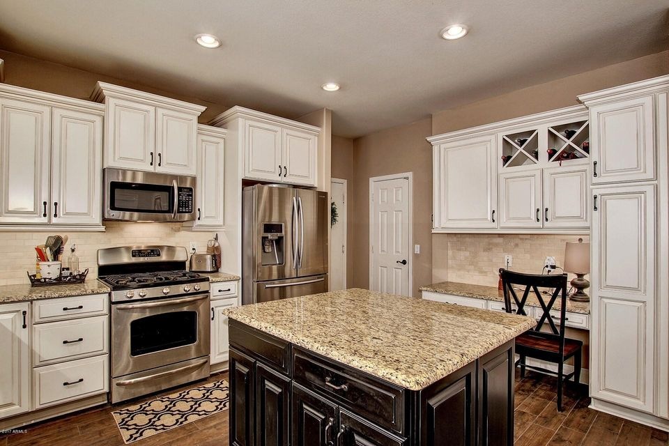 New Kitchen 4050 E. Sidewinder Ct