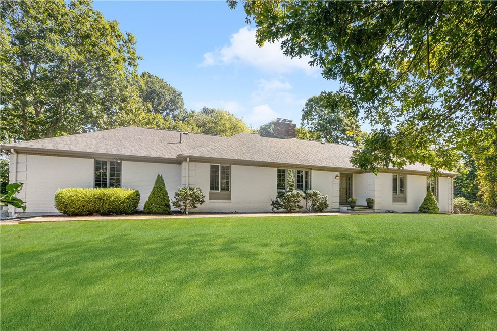 6 Shamrock Ct, Jamestown, RI 02835 - photo 1