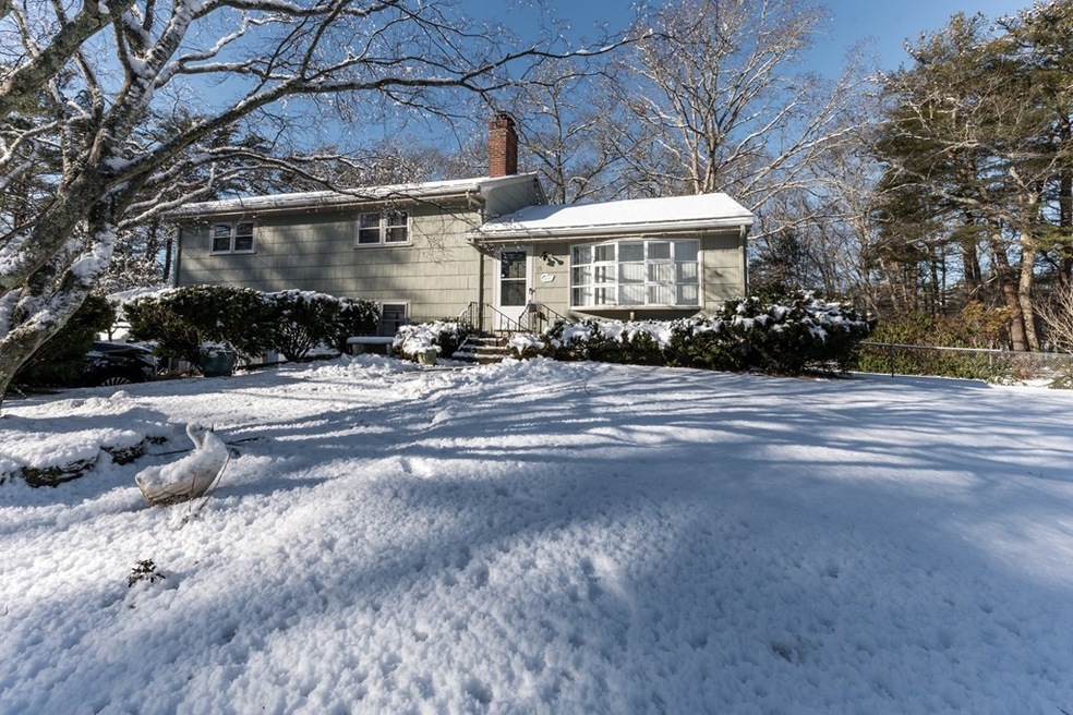 23 Cromesett Rd, Wareham, MA 02571 - photo 1