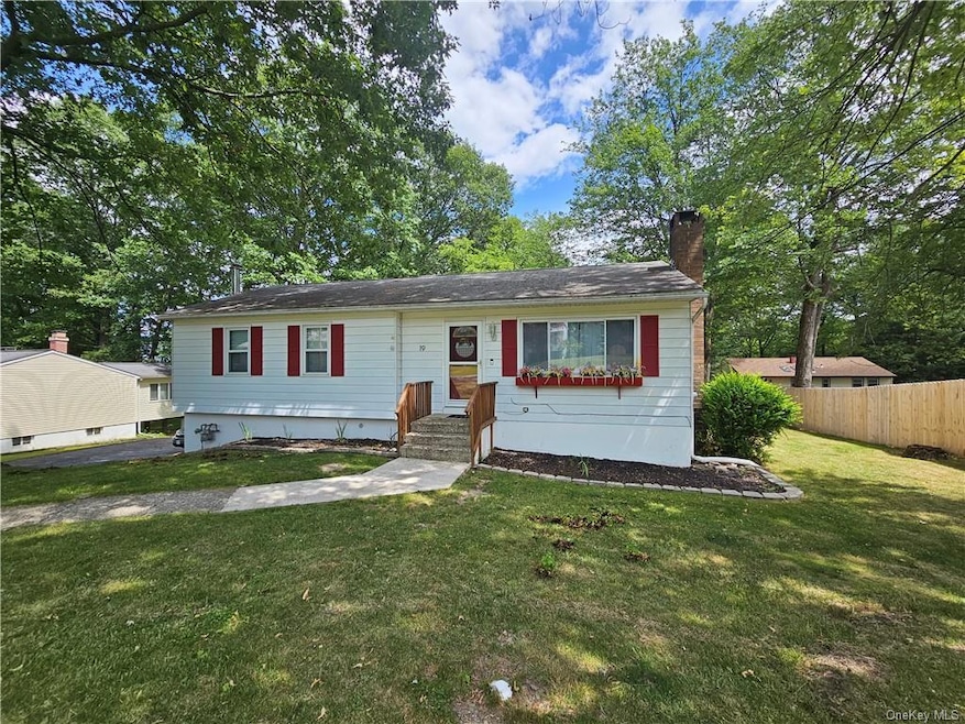 19 Park Circle Dr, Middletown, NY 10940 - photo 1