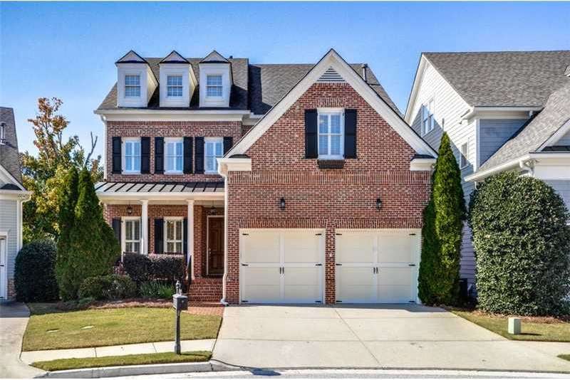 Exterior Front. This Beautiful 4 Bedroom / 5.5 Bat
