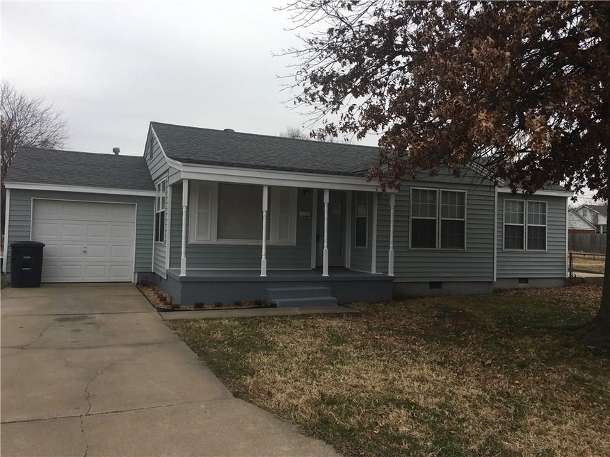 1701 N Louisa Ave, Shawnee, OK 74804 - photo 1