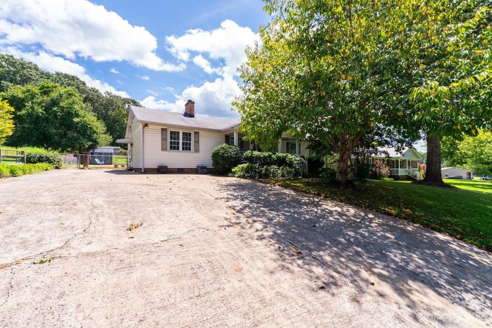 4838 Greenwood Dr, Gastonia, NC 28052 - photo 1