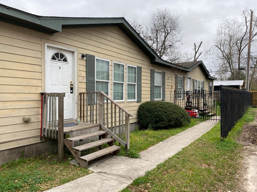 6810 Covington Dr, Houston, TX 77091 - photo 1