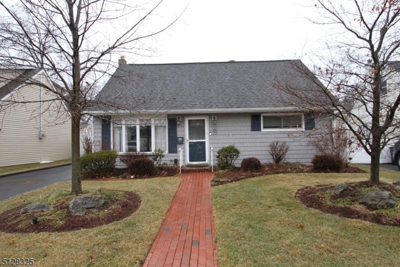 76 Greene Ave, Totowa, NJ 07512 - photo 1