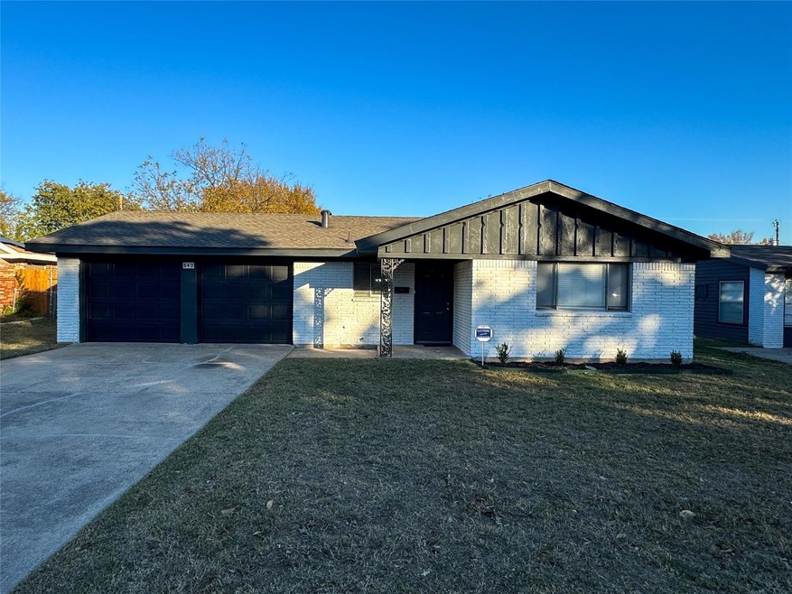 840 Russell Ln, Bedford, TX 76022 - photo 1