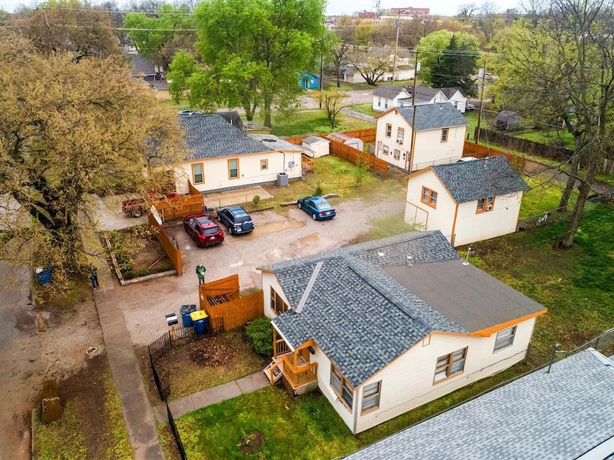 228 S Lowry St unit 4, Stillwater, OK 74074 - photo 1