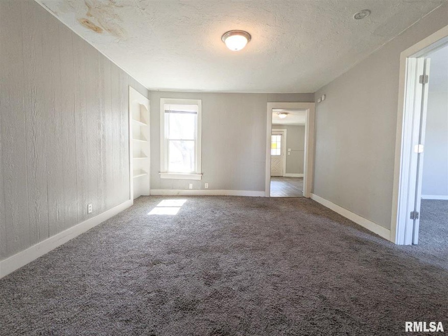 1413 W 17th St, Davenport, IA 52804 - photo 1