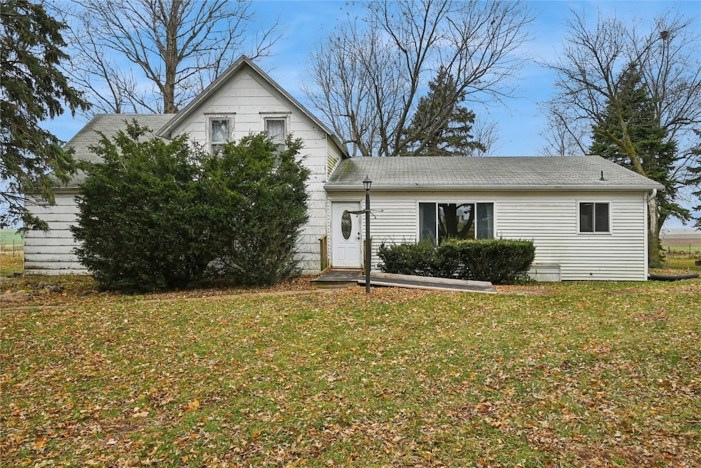 2356 Hwy 21, Dysart, IA 52224 - photo 1