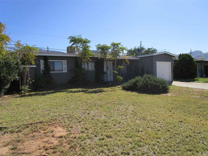 604 Ridgecrest Dr, Alamogordo, NM 88310 - photo 1