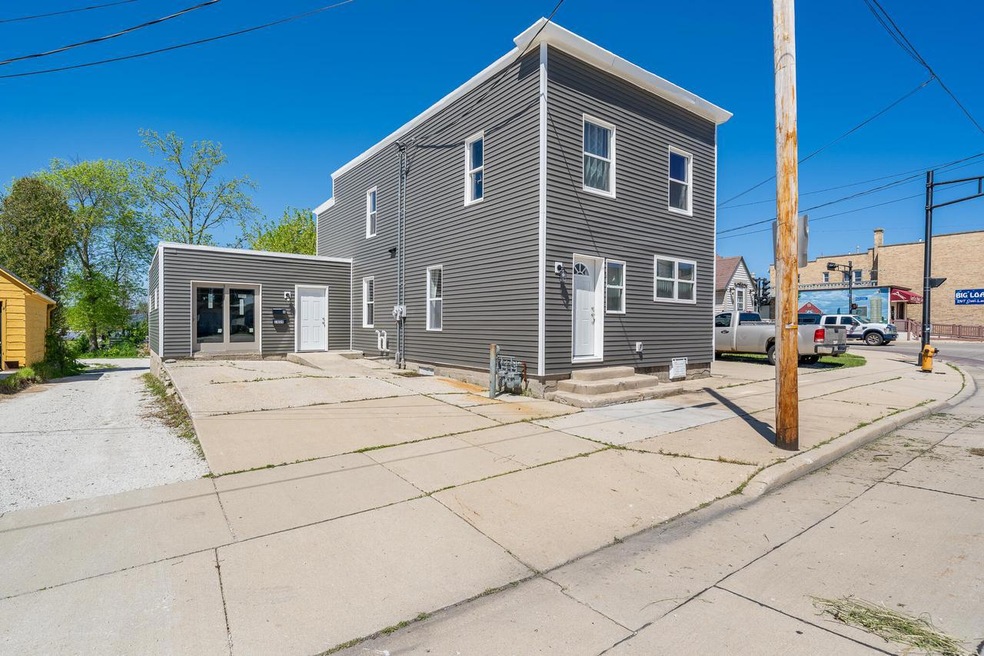 1804 14th St, Two Rivers, WI 54241 - photo 1