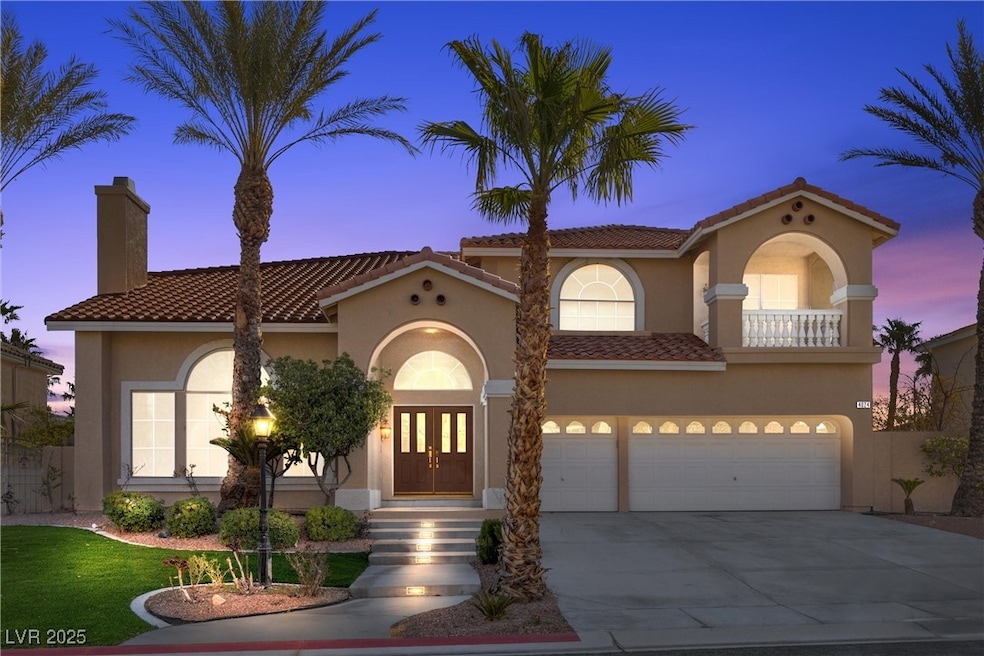 Mediterranean / spanish-style house featuring stuc