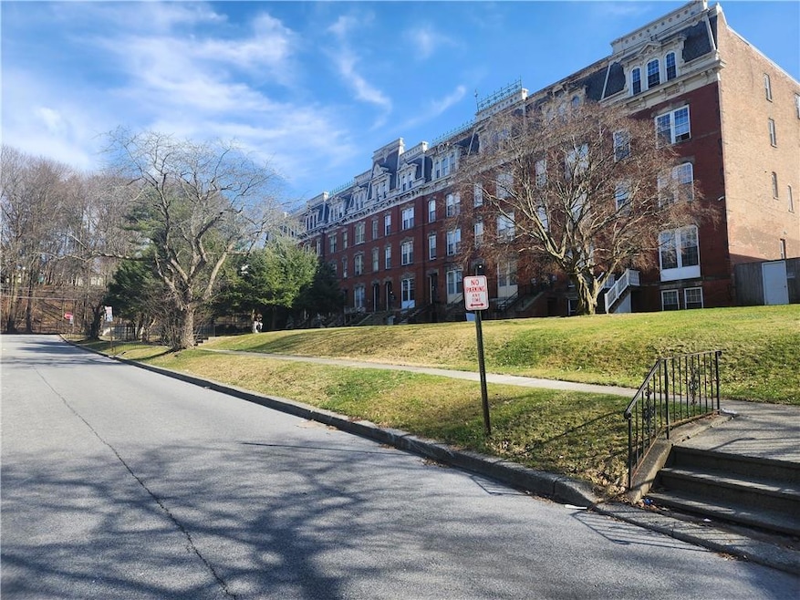 4 Eastman Terrace unit 1, Poughkeepsie, NY 12601 - photo 1