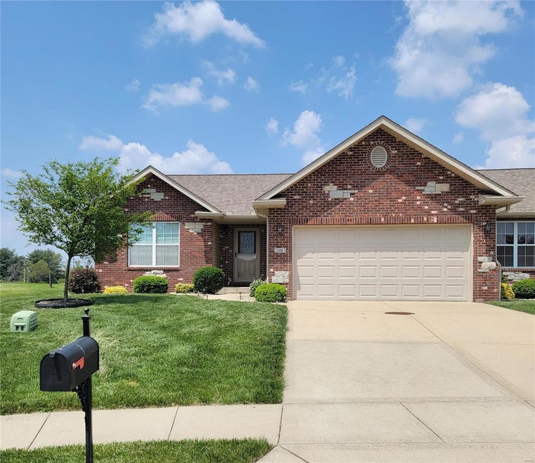 2063 Briarbend Ct, Maryville, IL 62062 - photo 1