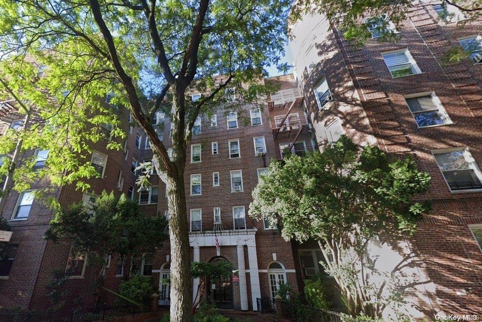 44-10 Ketcham St unit 5B, Flushing, NY 11373 - photo 1