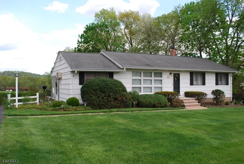 9 Heller Dr, Bridgewater, NJ 08807 - photo 1