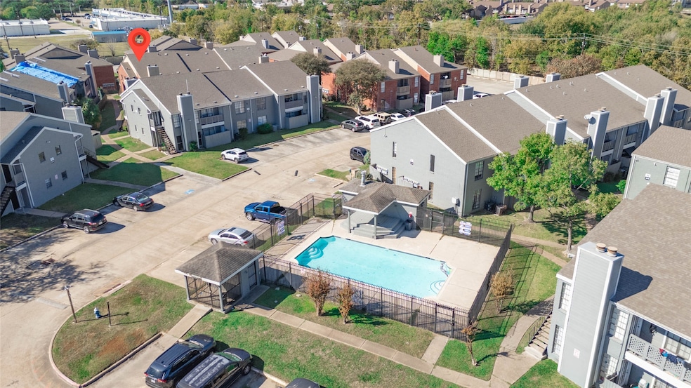 12500 Sandpiper Dr unit 100, Houston, TX 77035 - photo 1