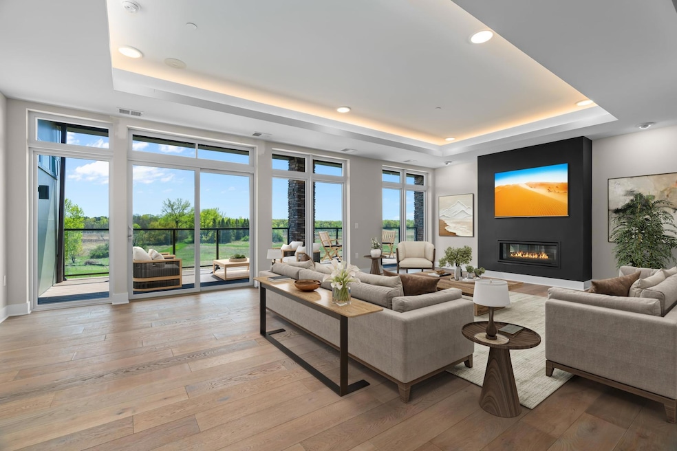 1 Hill Farm Rd unit 200, North Oaks, MN 55127 - photo 1