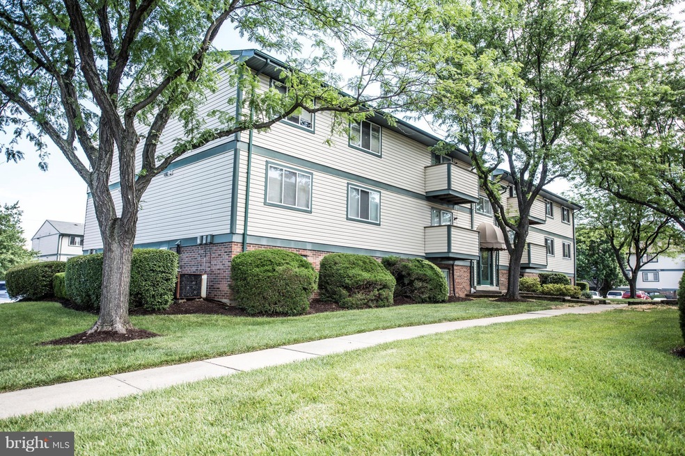 19629 Gunners Branch Rd, Germantown, MD 20876 - photo 1