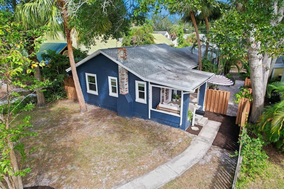 1115 15th St N, Saint Petersburg, FL 33705 - photo 1