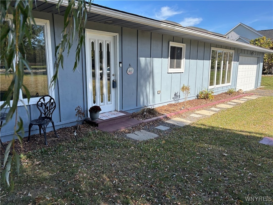 5427 Mapleton Rd, Lockport, NY 14094 - photo 1