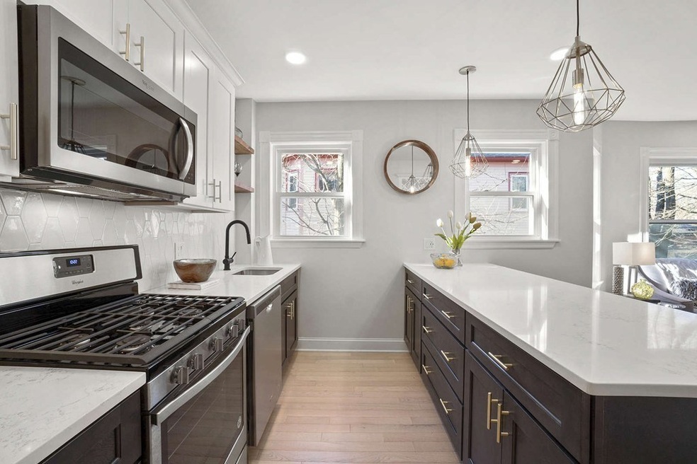 59 Bailey St unit 3, Dorchester Center, MA 02124 - photo 1