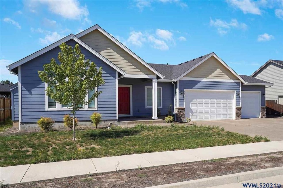 2121 NE Evergreen Ave, Albany, OR 97321 - photo 1