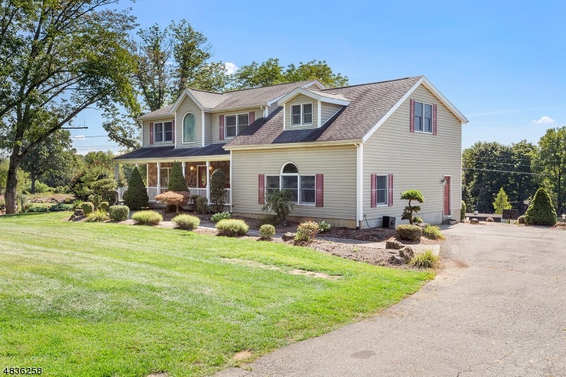 814 Rockport Rd, Hackettstown, NJ 07840 - photo 1