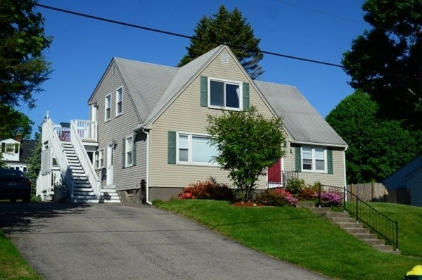 140 Uncatena Ave, Worcester, MA 01606 - photo 1