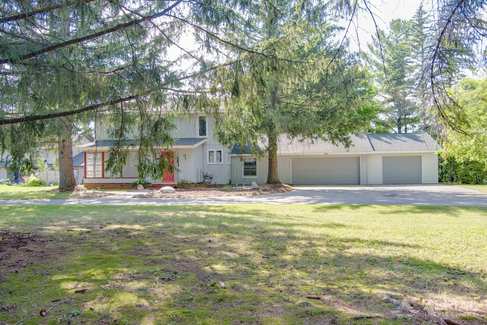 4256 W Lakeside Dr, West Branch, MI 48661 - photo 1