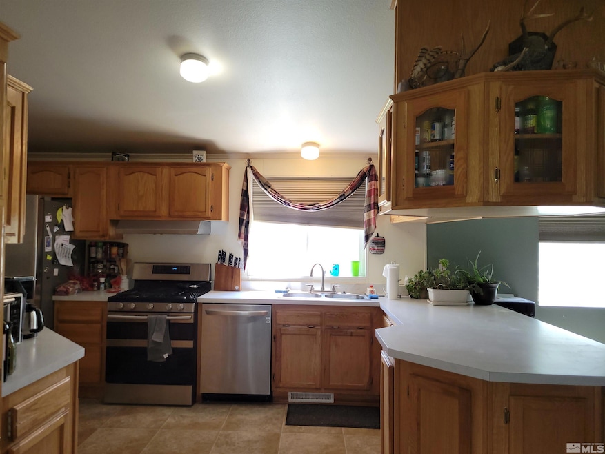 3150 Jupiter St, Winnemucca, NV 89445 - photo 1