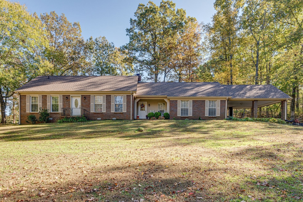 111 Annette Dr, Dickson, TN 37055 - photo 1