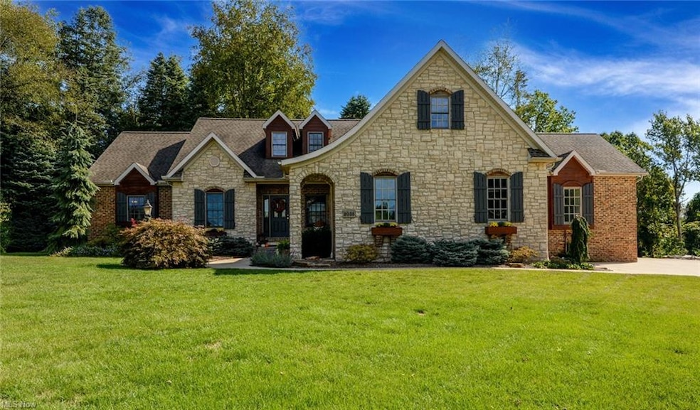Welcome to 2035 E. Swan Lake Cir. in Kent, Ohio's 