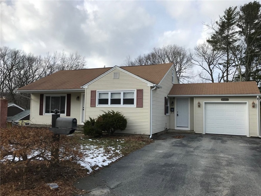 37 Enfield Dr, West Warwick, RI 02893 - photo 1