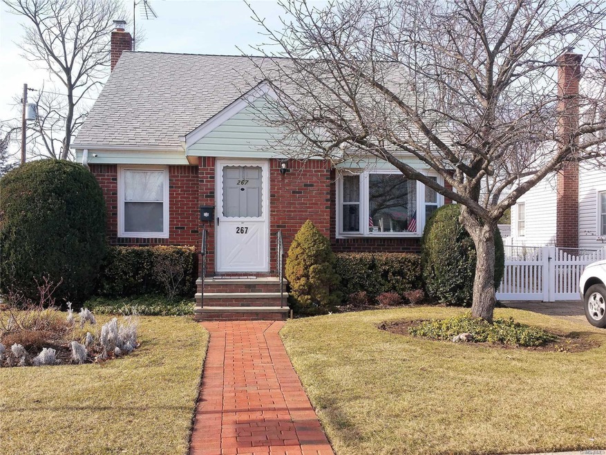 267 Jefferson Ave, Franklin Square, NY 11010 - photo 1