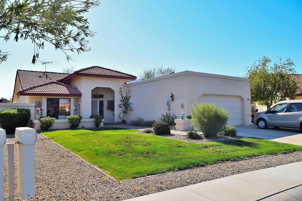 19807 N Alta Loma Dr, Sun City West, AZ 85375 - photo 1