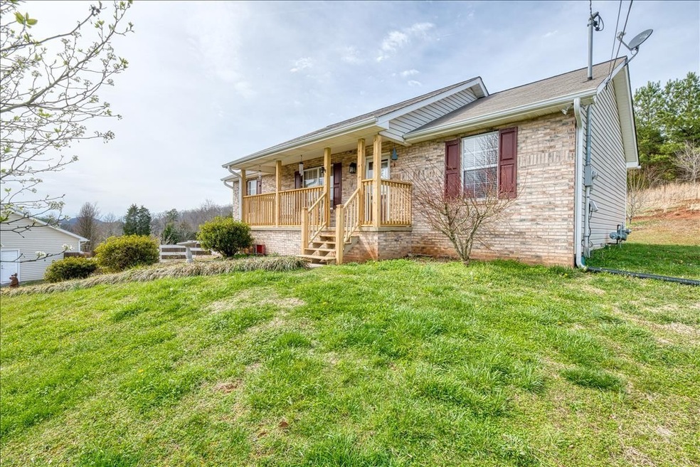 452 Bowers Park Cir, Knoxville, TN 37920 - photo 1