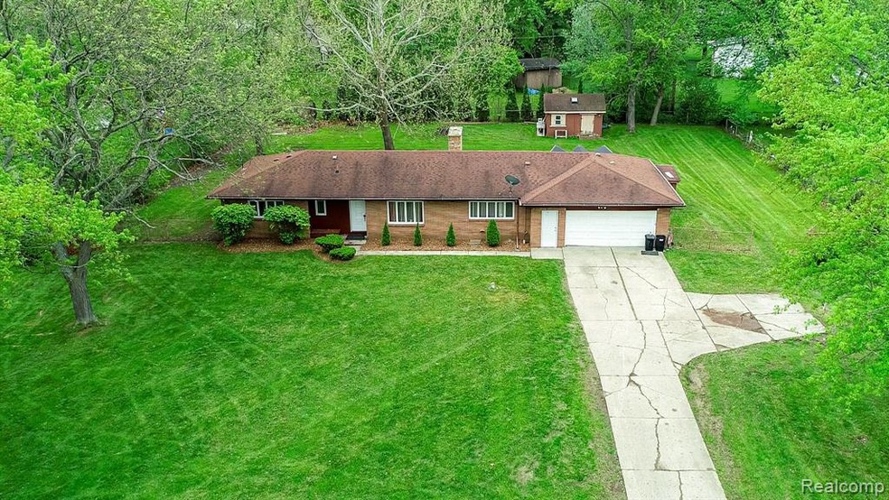 5355 Calkins Rd, Flint, MI 48532 - photo 1