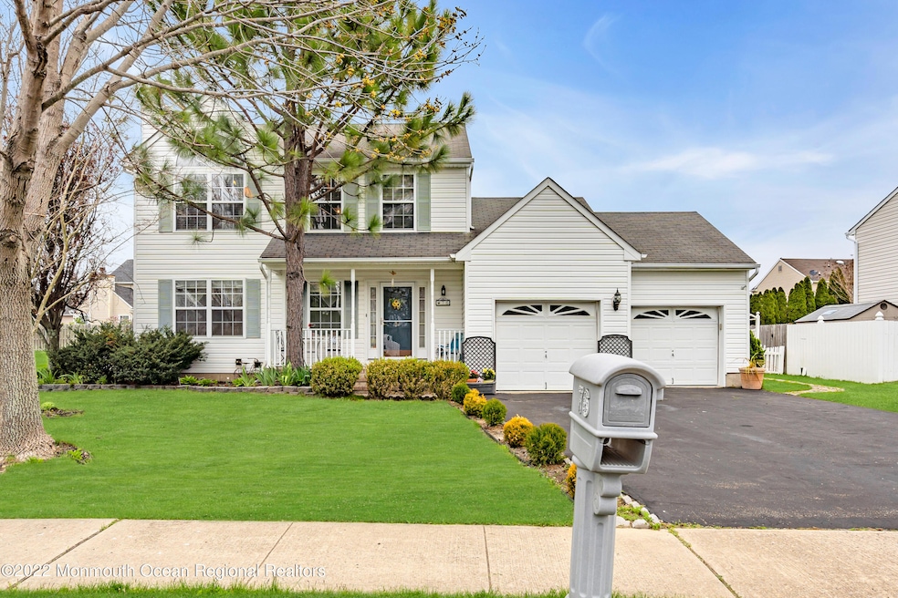 76 W Shenendoah Rd, Howell, NJ 07731 - photo 1