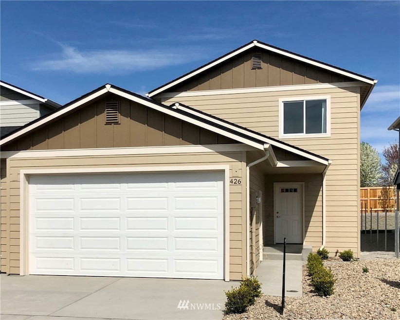 426 S Kansas Loop, East Wenatchee, WA 98802 - photo 1