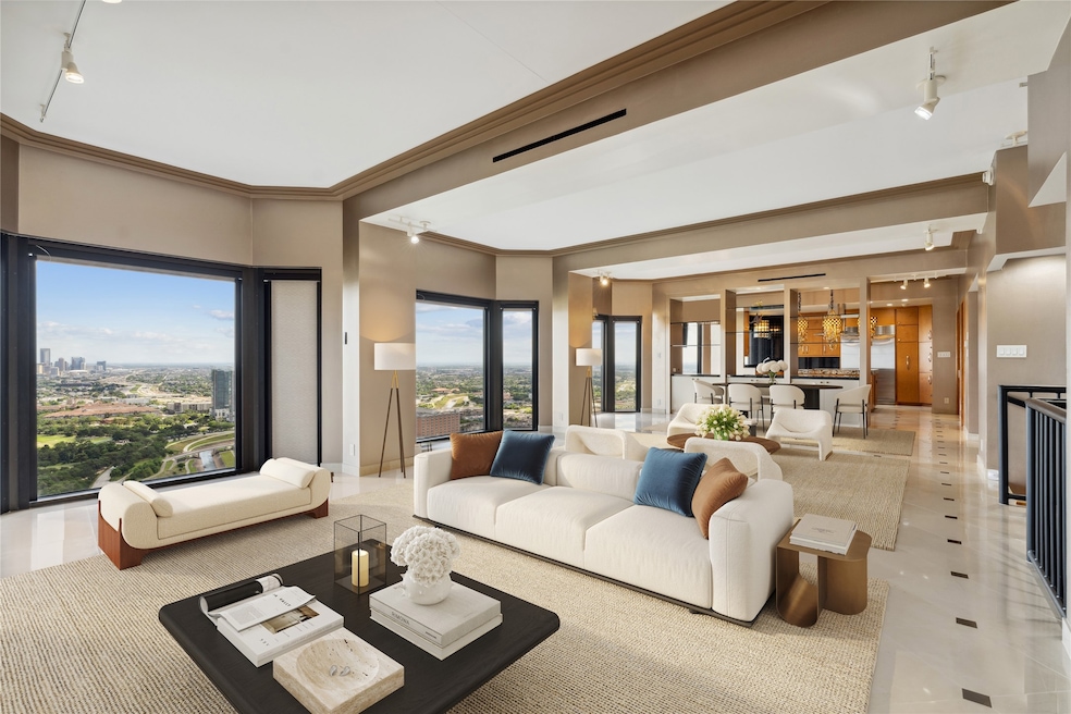 The Spires unit 4, Houston, TX 77030 - photo 1