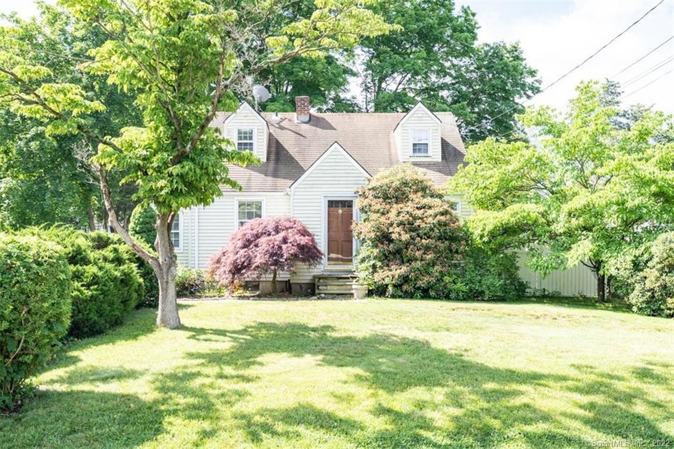 2 Honeysuckle Dr, Norwalk, CT 06851 - photo 1