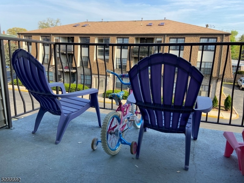 660 N Broad St unit B17, Elizabeth, NJ 07208 - photo 1