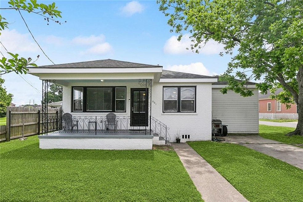 601 Mehle St unit a & b, Arabi, LA 70032 - photo 1